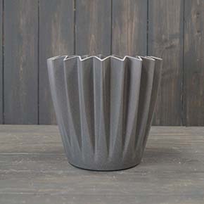 Earthy Anthracite Bamboo Corrugated Pot (19cm) detail page